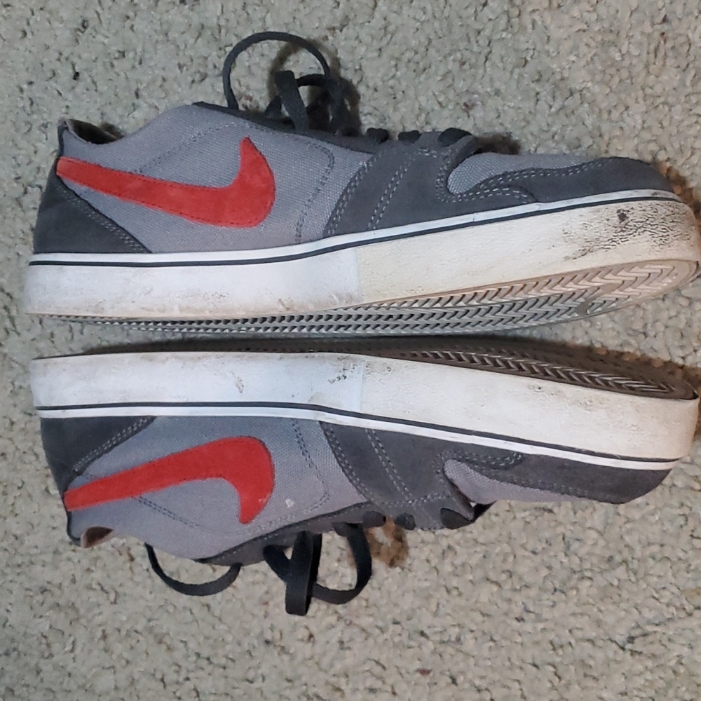 Mens Nike Ruckus LR Shoes - Picture 2 of 5